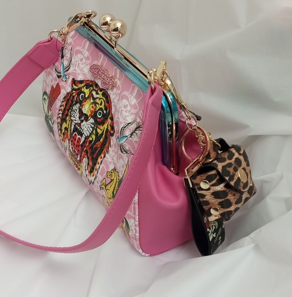 Ed Hardy Pink Rhinestone Siberia Hill Tiger Kiss Lock Frame Tattoo Charm Satchel